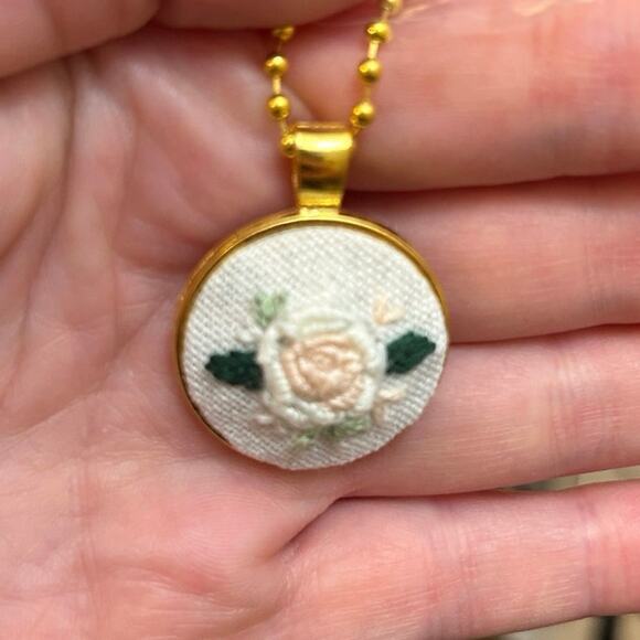 Light Pink Rose in Goldtone Bezel Embroidery Necklace - Picture 2 of 4